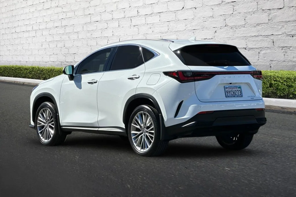 Certified Used 2026 White Lexus 350h Luxury image 7