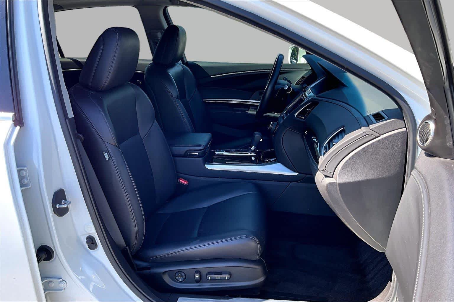 Pre-Owned 2016 Acura RLX Tech Pkg