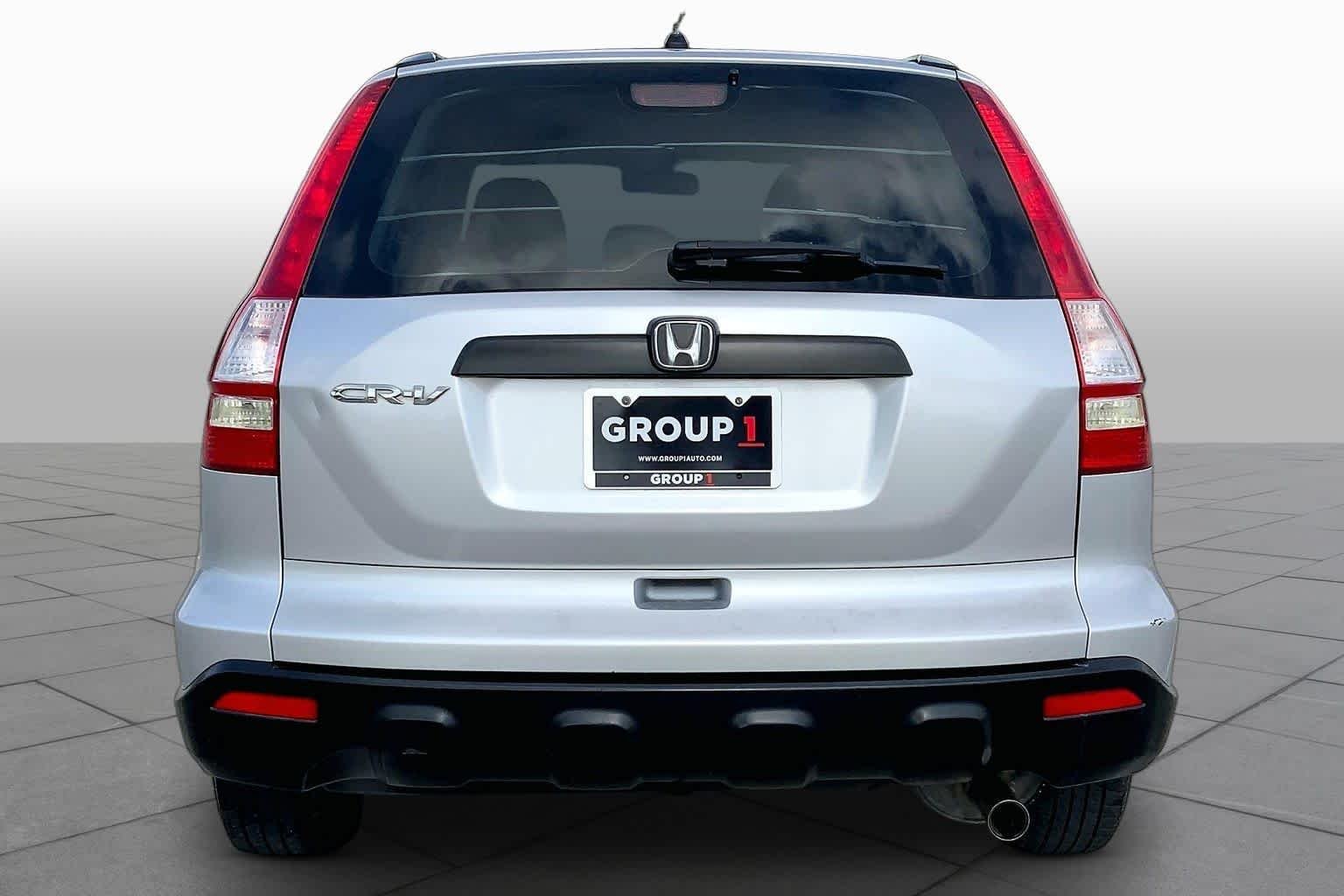 Used 2009 Alabaster Silver Metallic Honda LX image 4