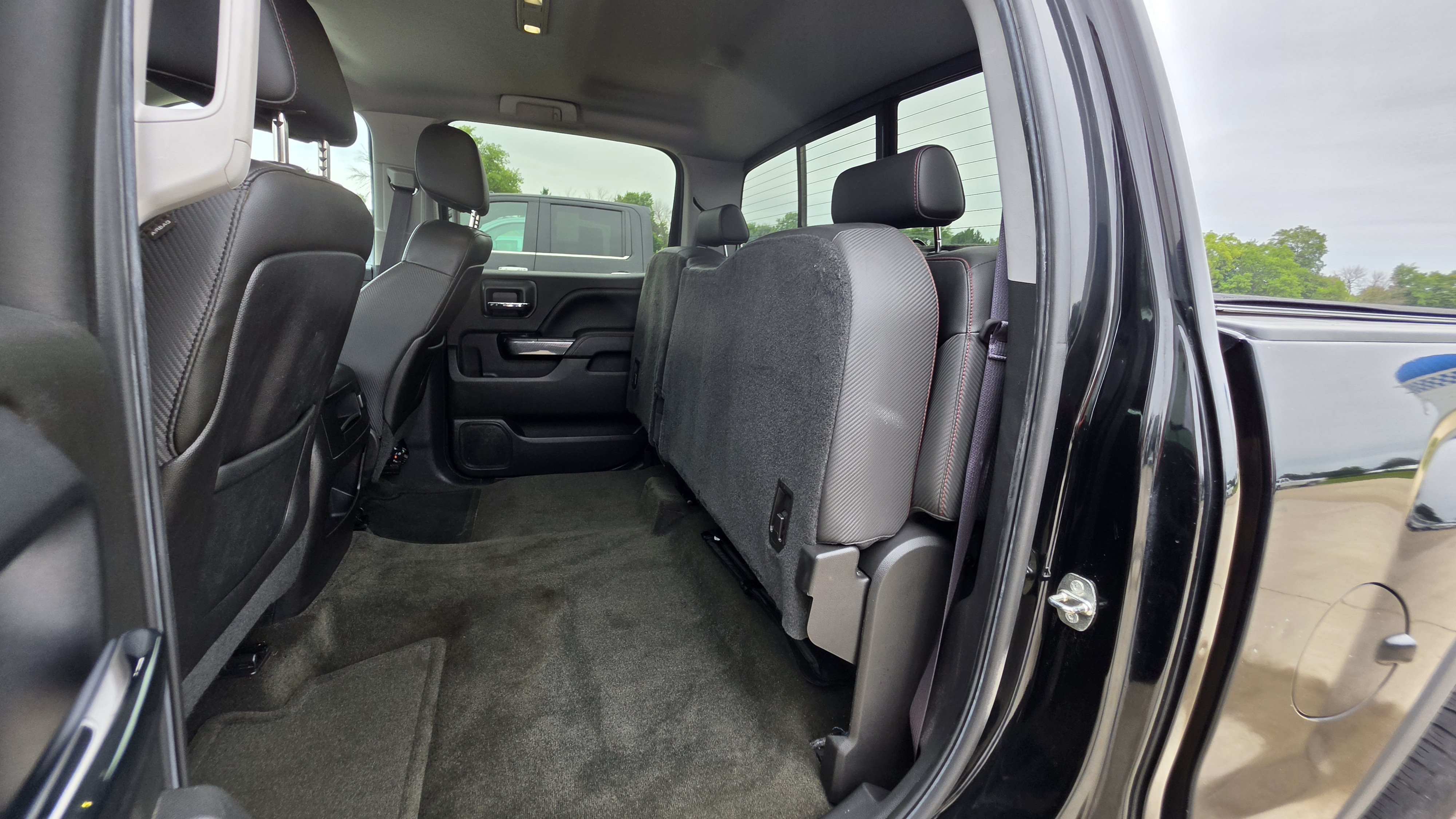 Used 2015 ONYX BLACK GMC SLT image 17
