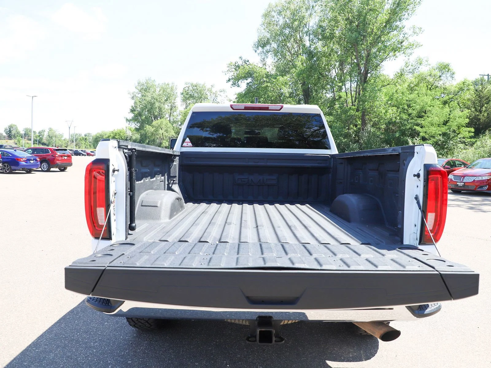 Used 2022 Summit White GMC SLT image 5