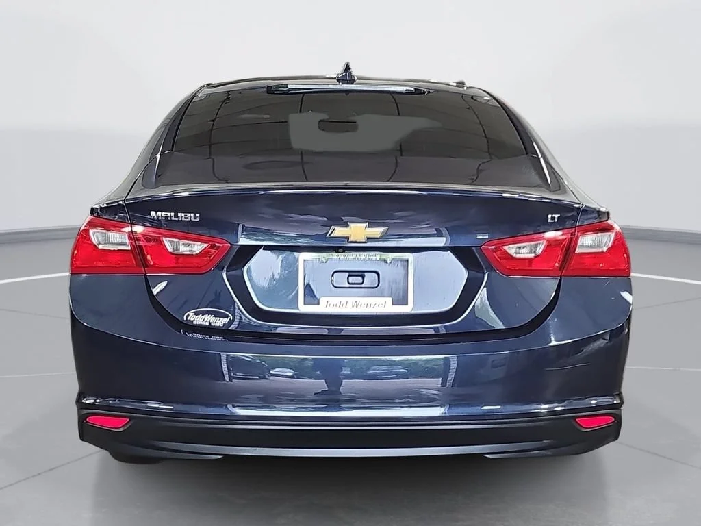 Used 2017 BLUE VELVET METALLIC Chevrolet LT image 5