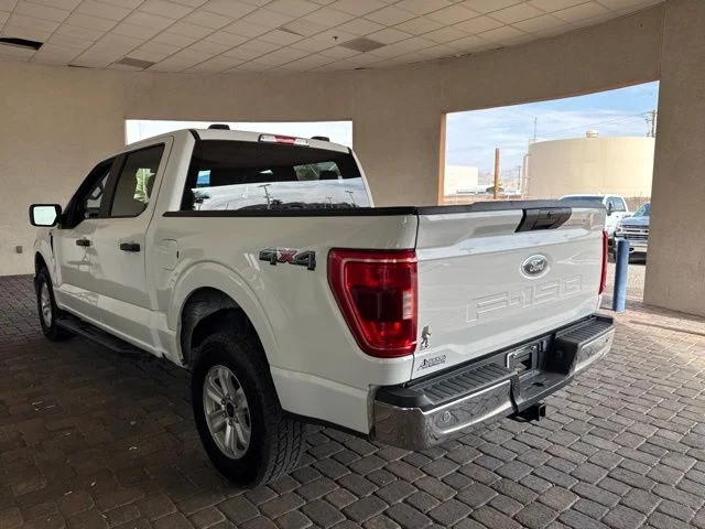 Certified Used 2021 Oxford White Ford XLT image 2