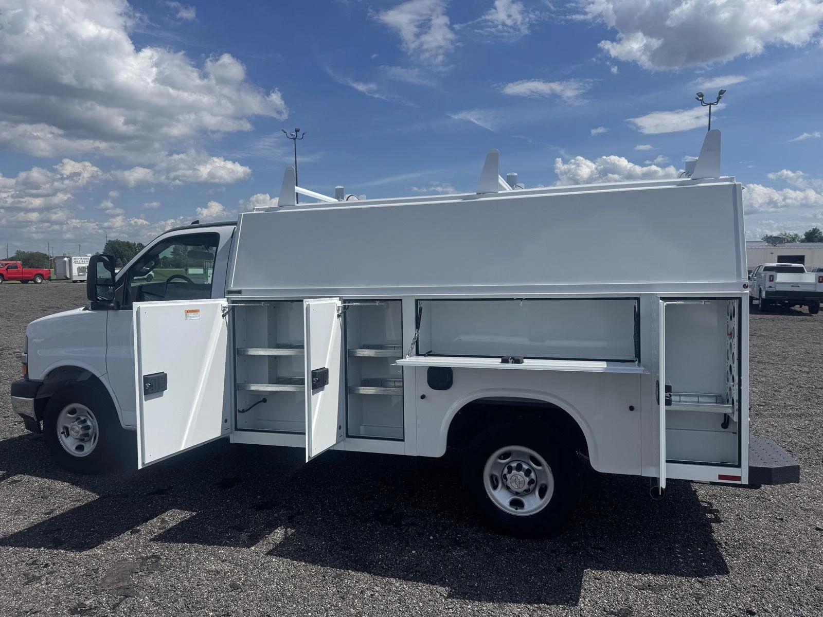 New 2026 Summit White Chevrolet 1WT image 2