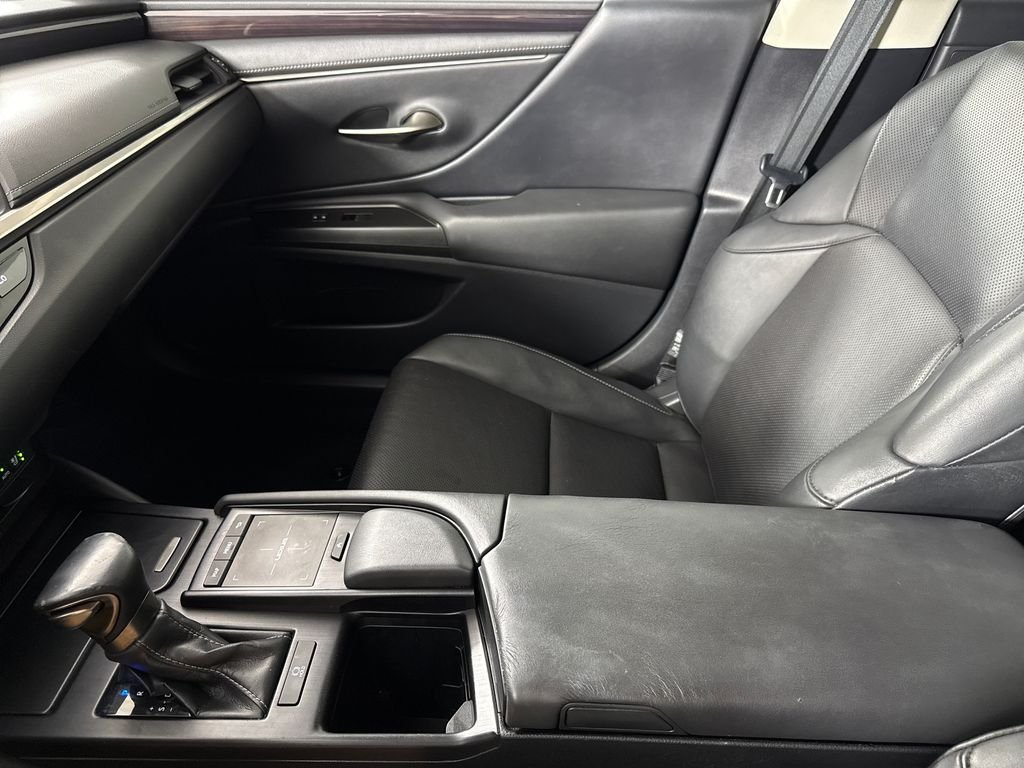 Used 2019 Black Lexus 350 image 20