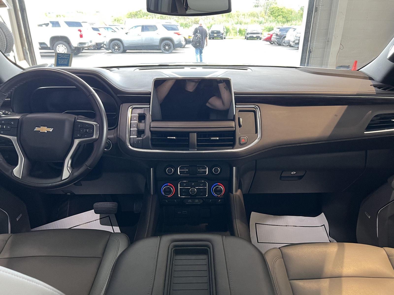 Used 2022 Summit White Chevrolet LT image 12