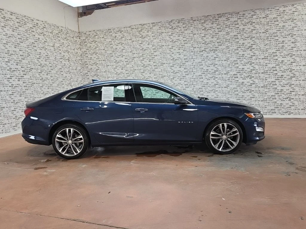 Used 2022 Blue Chevrolet Premier image 6