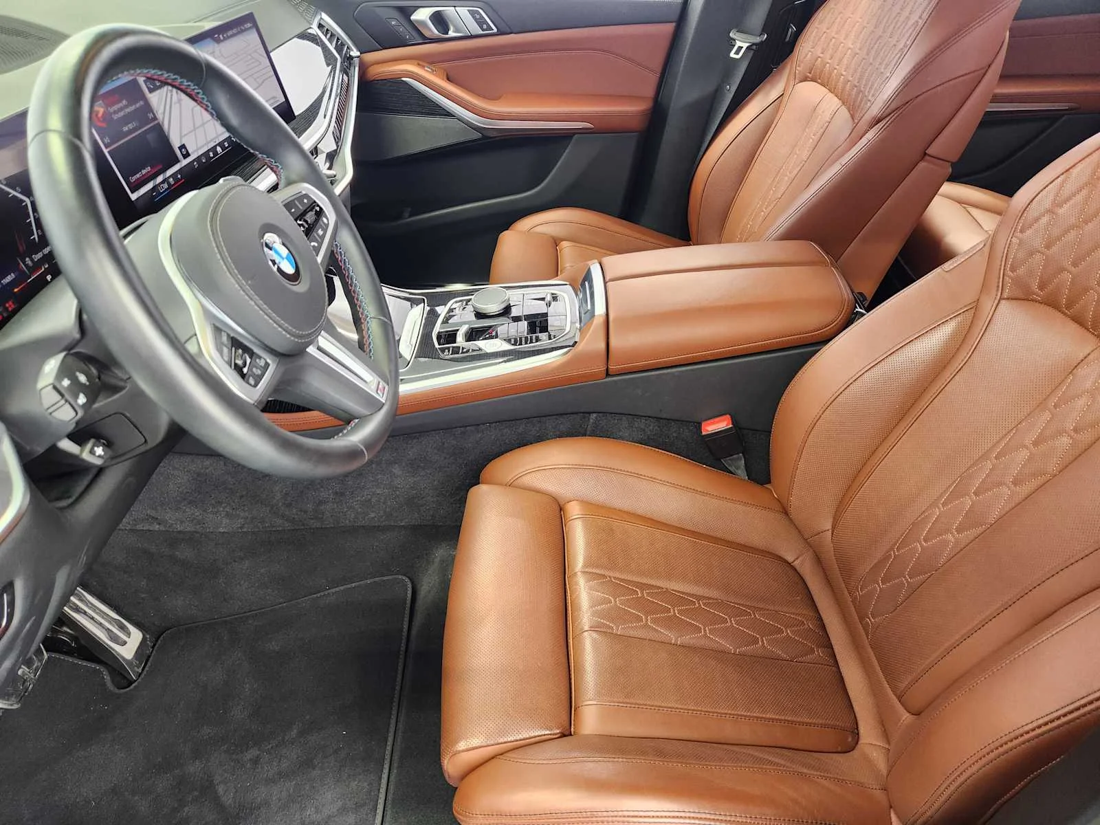 Certified Used 2025 Black Sapphire Metallic BMW M60i image 9