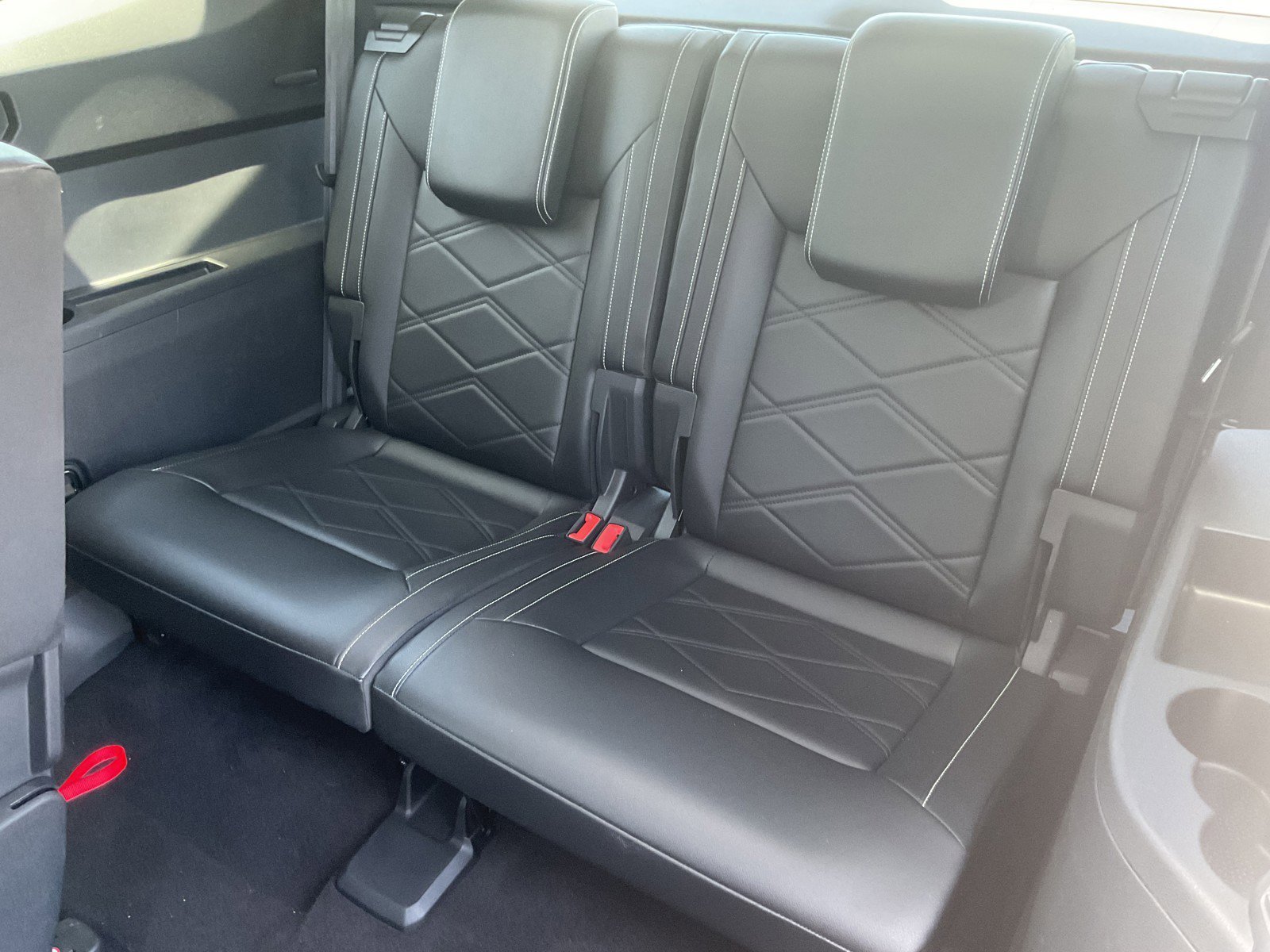 Used 2024 Silver Mist Metallic Volkswagen 2.0T SE w/Technology image 11