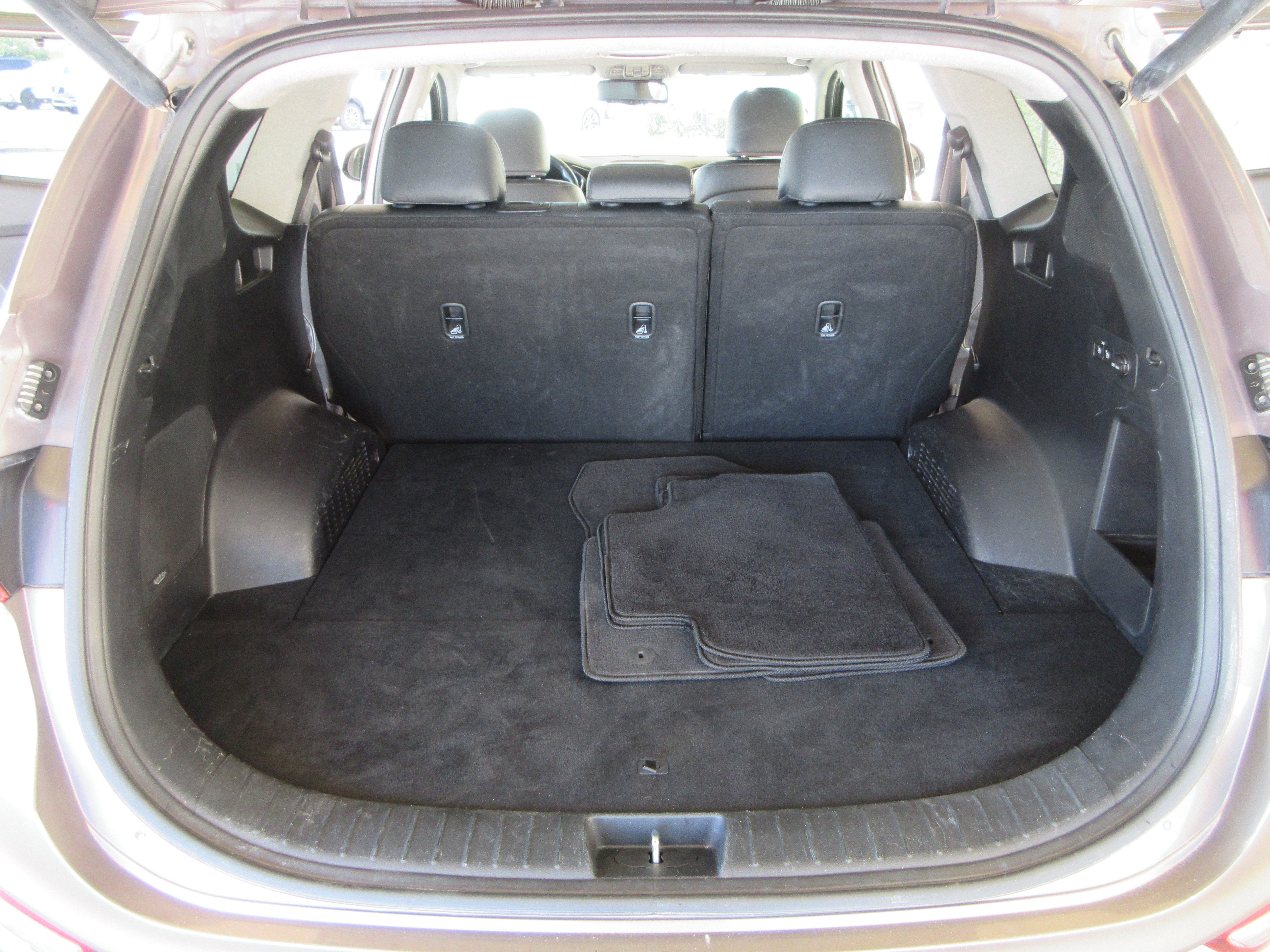 Used 2019 Earthy Bronze Hyundai Limited image 54