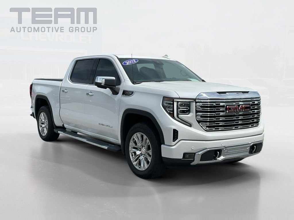 2022 GMC Sierra 4WD Crew Cab Short Box Denali's photo