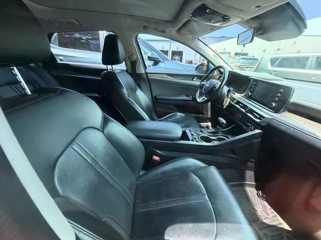 Used 2021 Blue Kia EX image 17