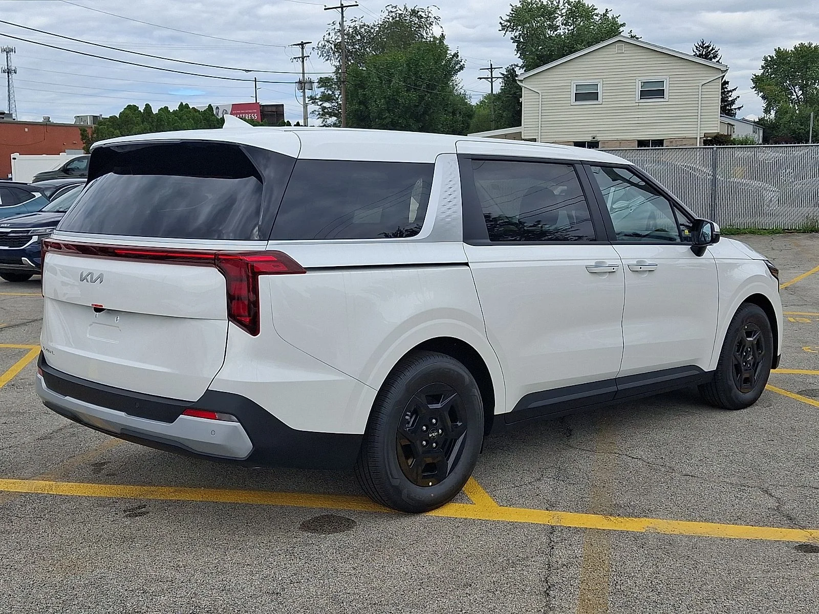 New 2027 White Kia LXS image 3