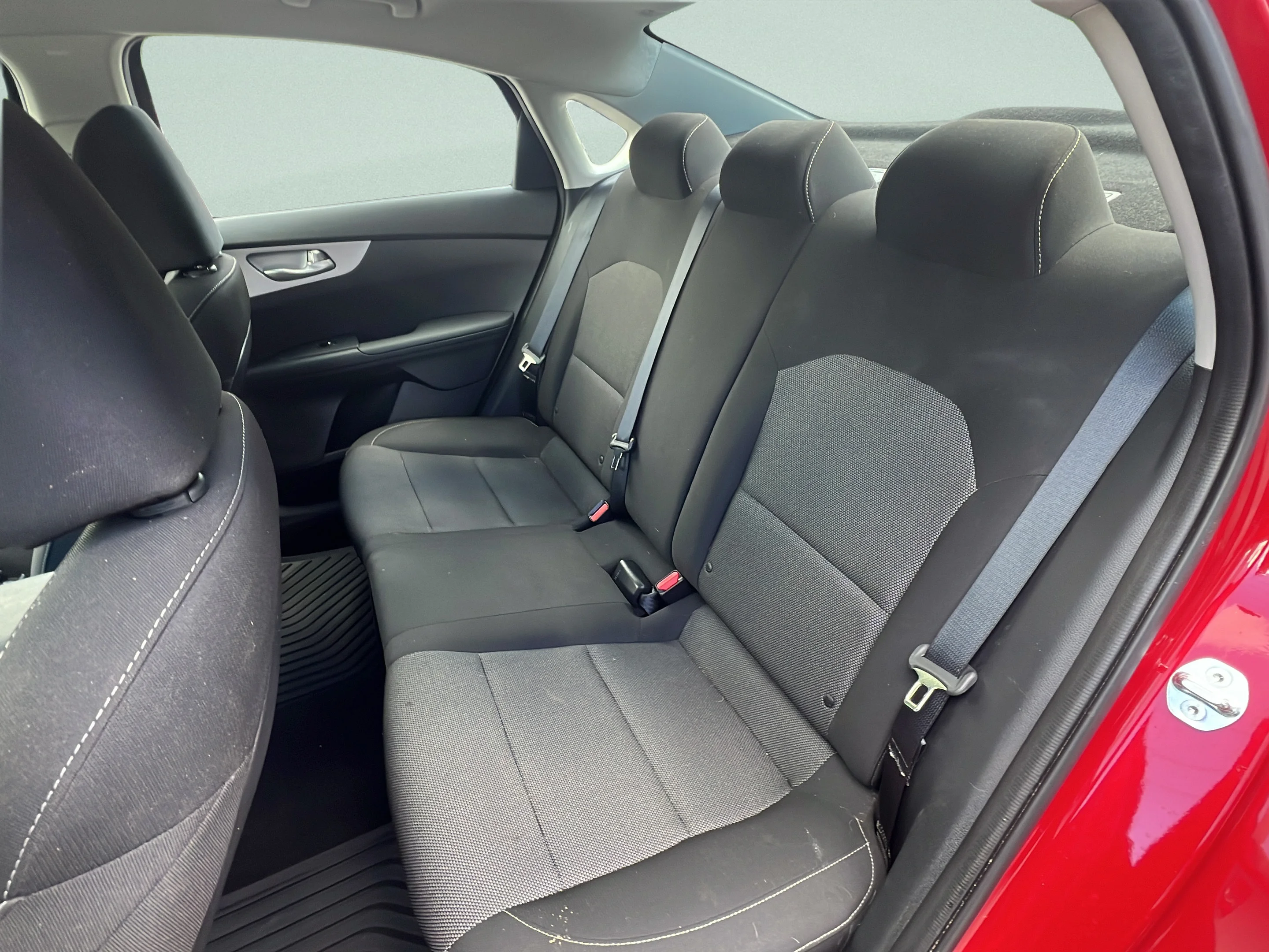 Used 2024 Currant Red Kia LXS image 10