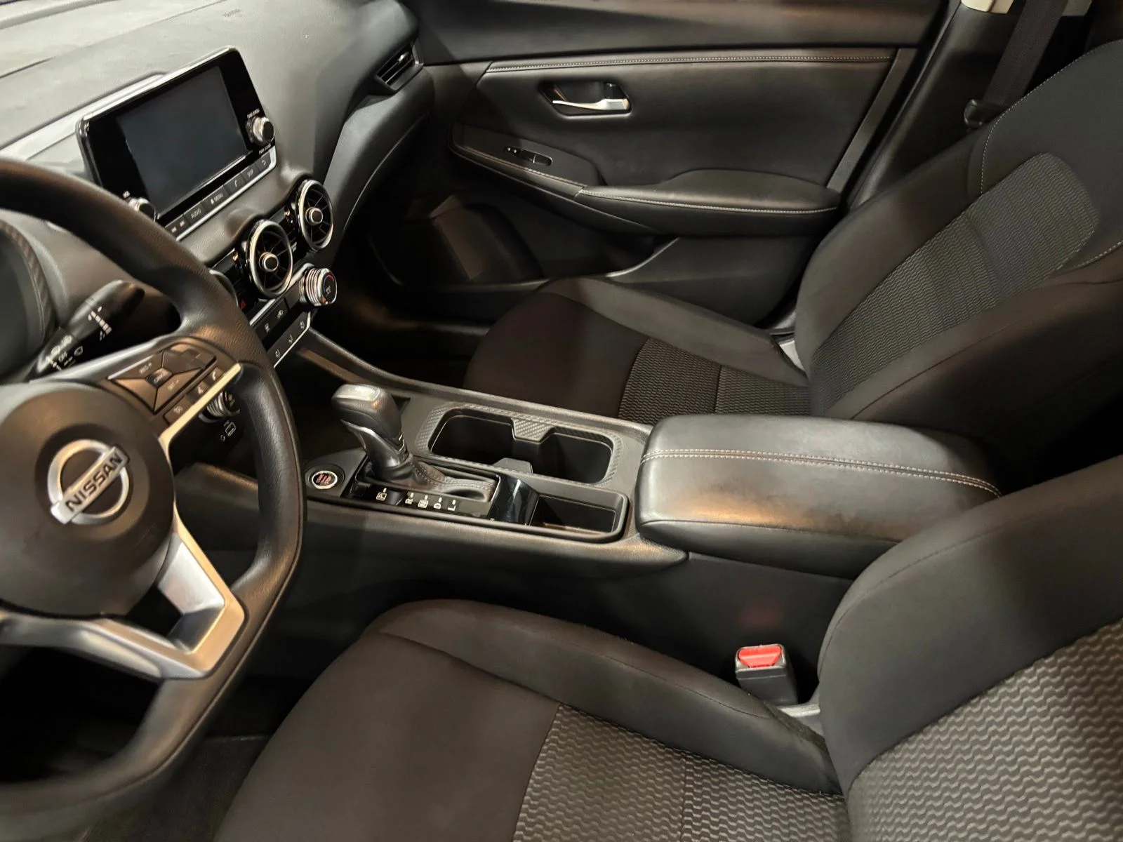 Used 2023 Silver Nissan S image 17