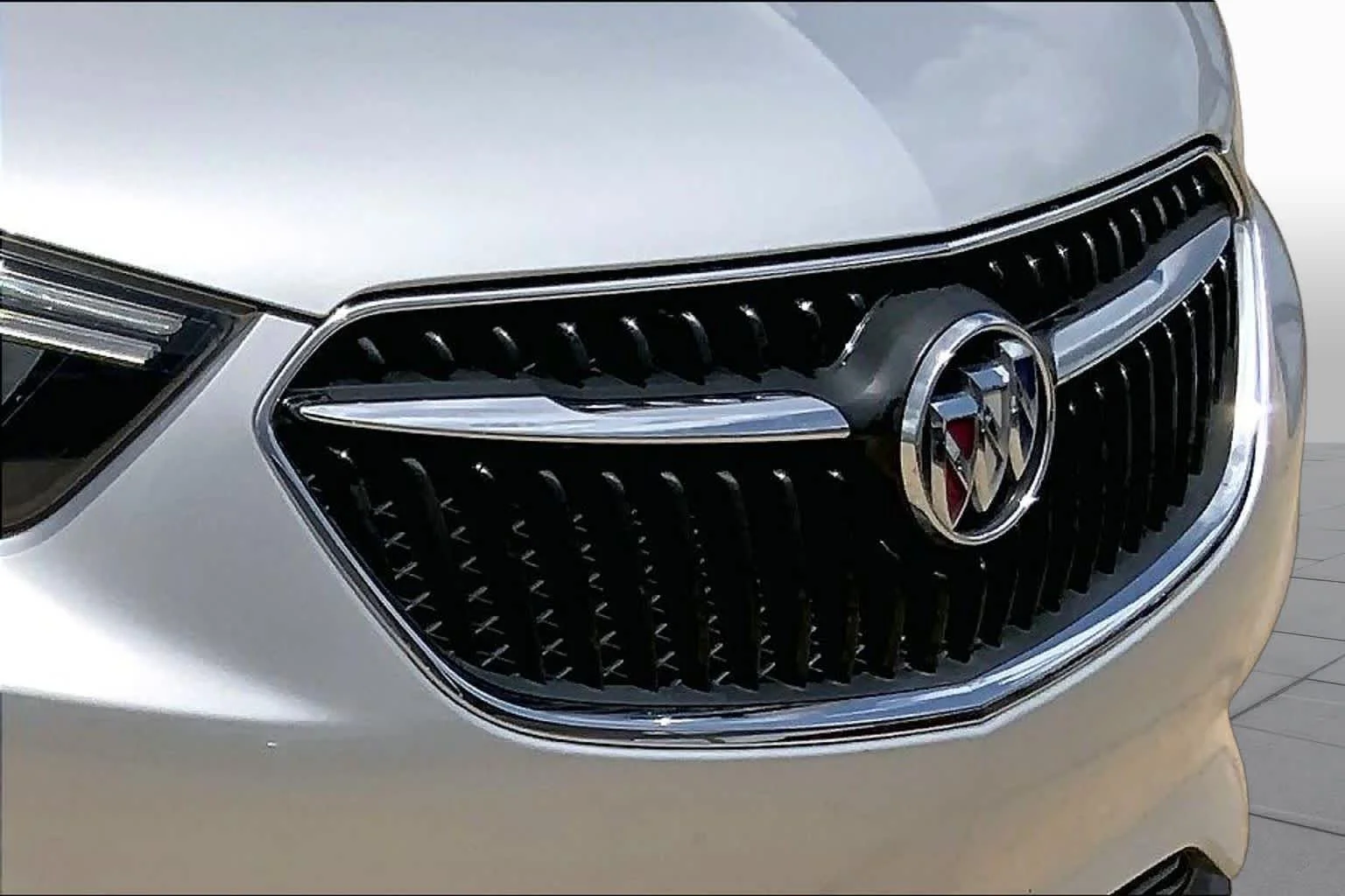 Used 2021 Includes (MDP) Anthracite lower exterior accent color, Paint code W598F. Buick Preferred image 28