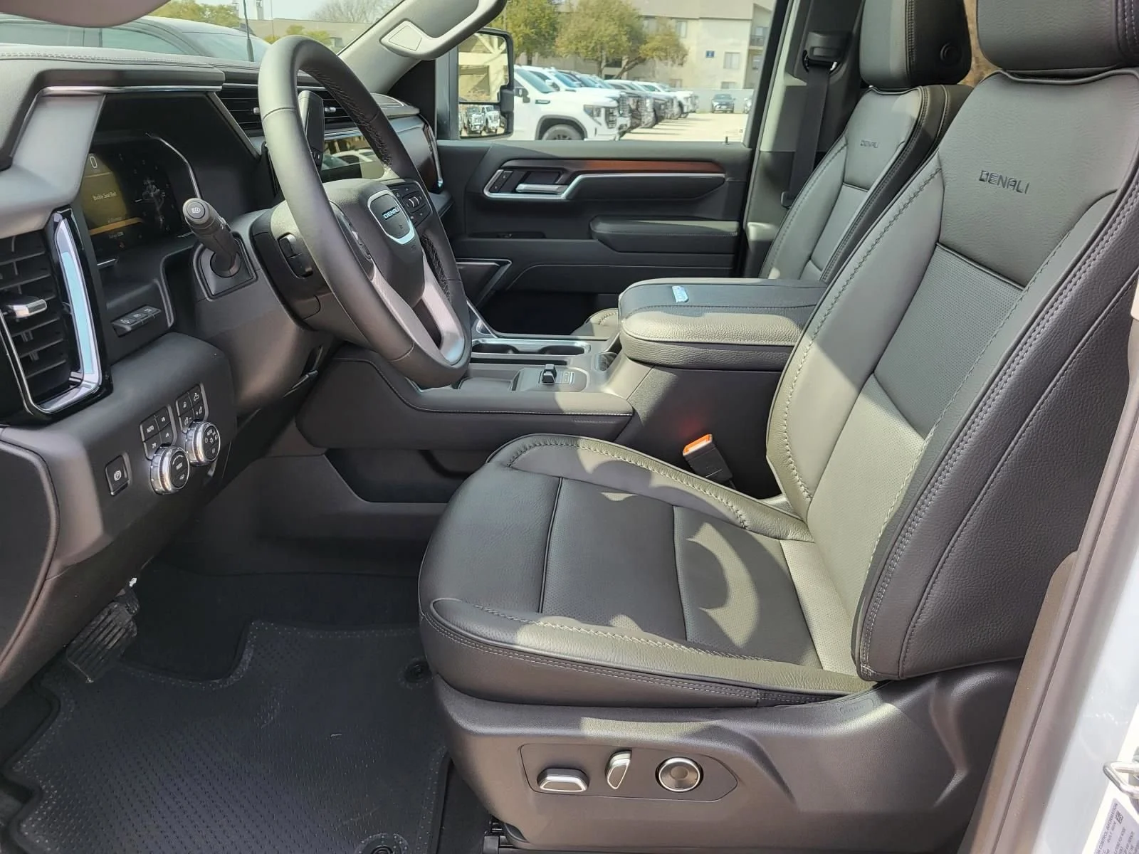 2026 GMC Sierra 2500HD Denali - Photo 7