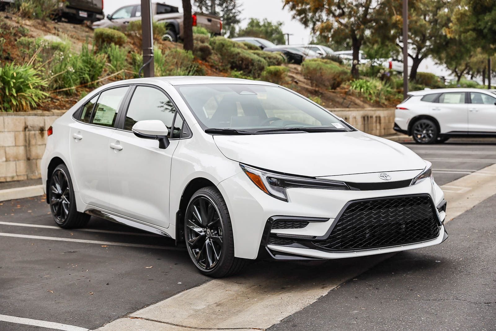 New 2026 Ice Cap Toyota  SE image 3
