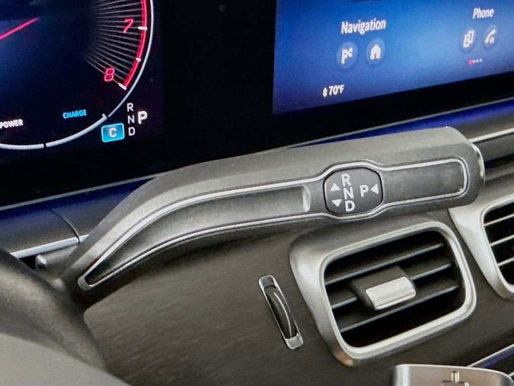 New 2026 MANUFAKTUR Silicon Grey Mercedes-Benz GLS 450 image 53