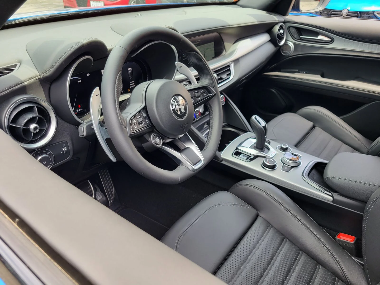 Used 2026 Blue Alfa Romeo Base image 3