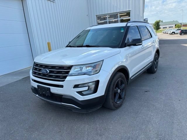 Used 2016 White Ford XLT image 3