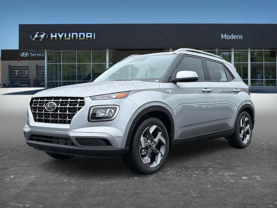 New 2026 Shimmering Silver Hyundai SEL image 18