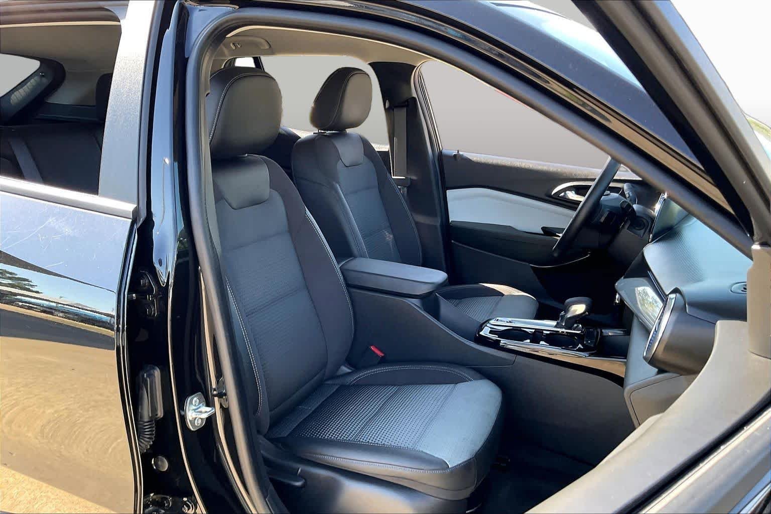 Used 2026 Mosaic Black Metallic Chevrolet LT image 9