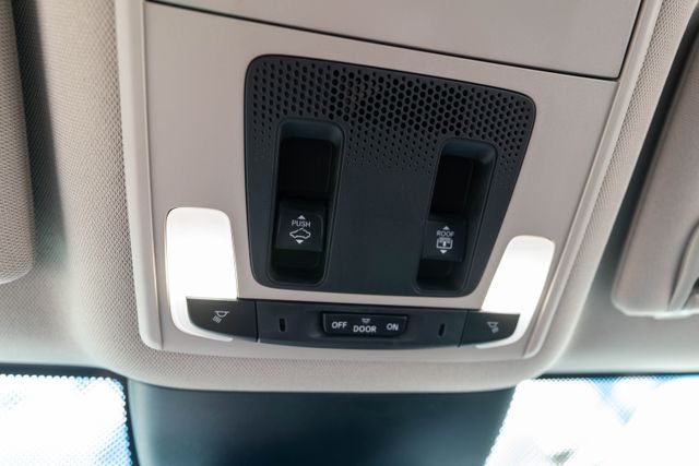 2024 Honda Pilot Touring - Photo 31