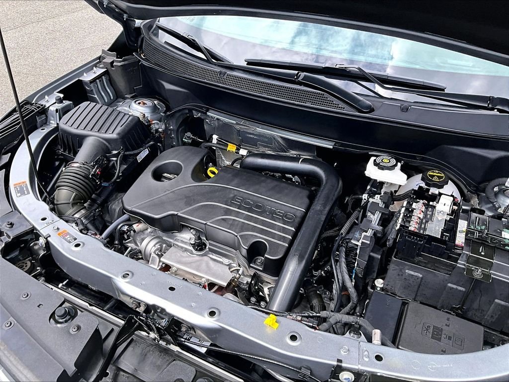 Used 2025 Gray Chevrolet LT image 34