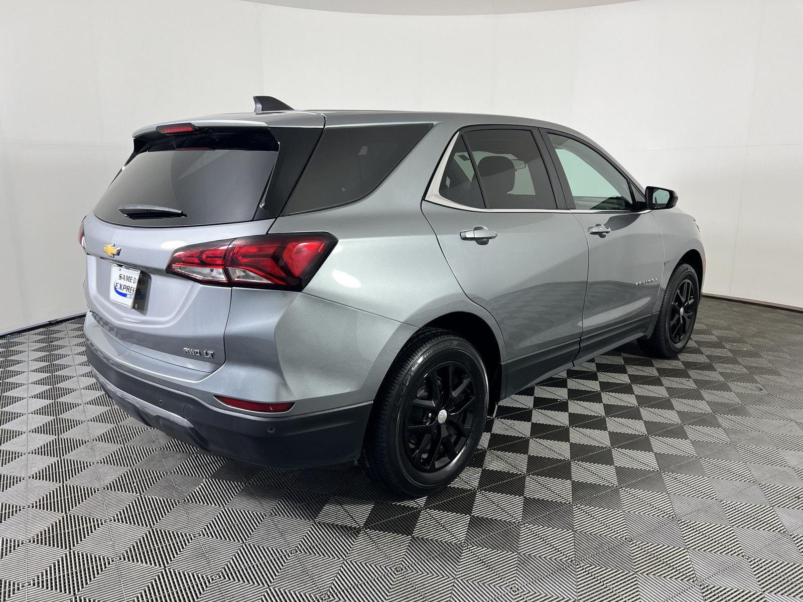 Used 2024 Sterling Gray Metallic Chevrolet LT image 25