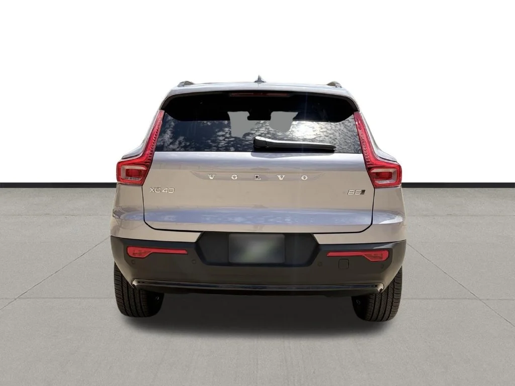New 2026 Aurora Silver Volvo Core image 6