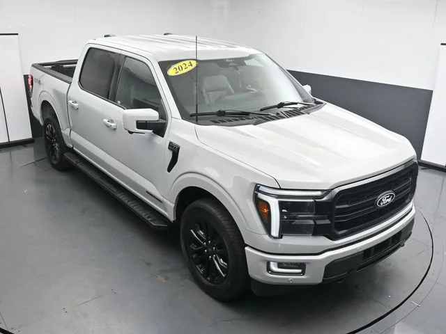 Used 2024 White Ford Lariat image 20