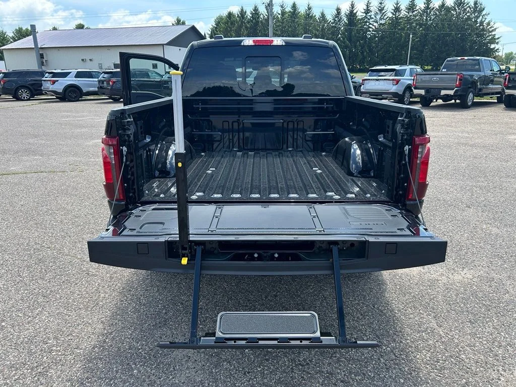 New 2026 Black Ford XLT image 22