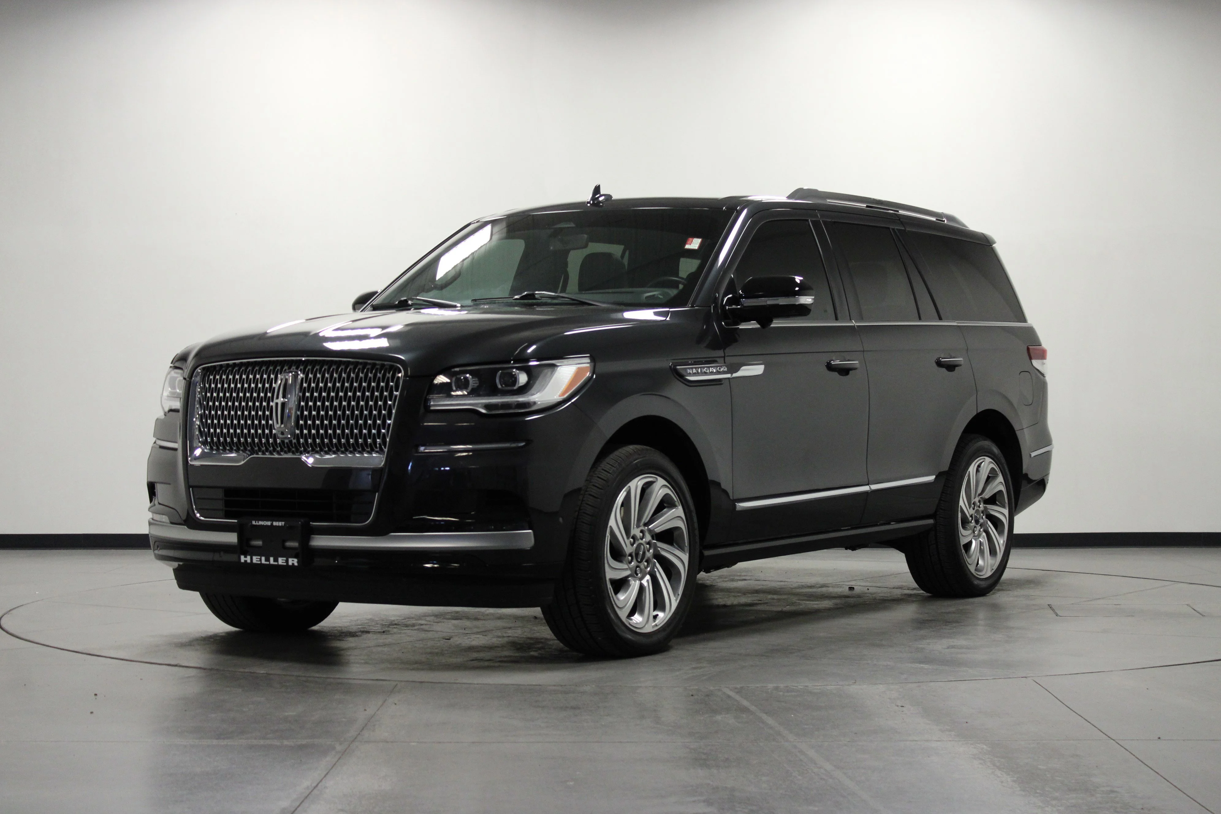 Used 2024 Starlight Gray Metallic Premium Colorant Lincoln Reserve image 8