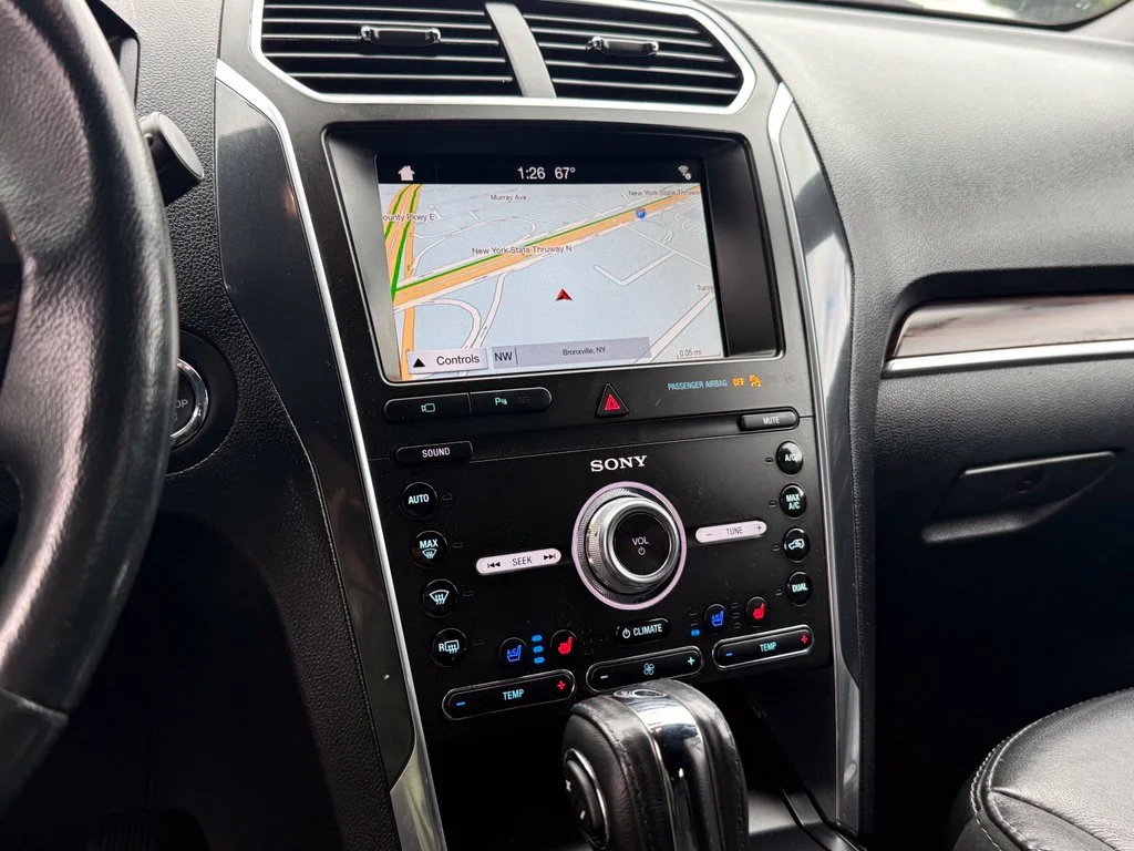 Used 2019 Agate Black Metallic Ford Limited image 16