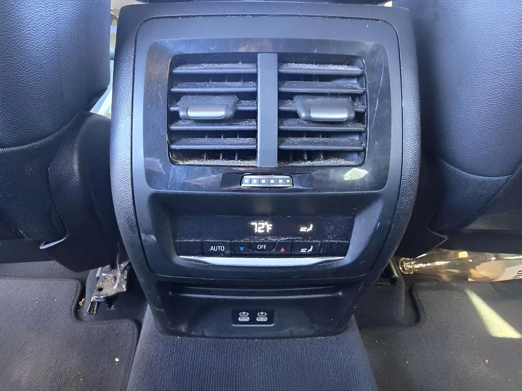 Used 2020 Jet Black BMW xDrive30i image 25