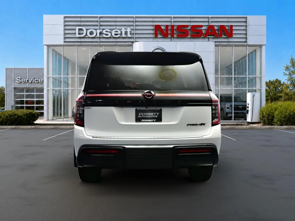 New 2025 2t Wht Blk Nissan PRO-4X image 7