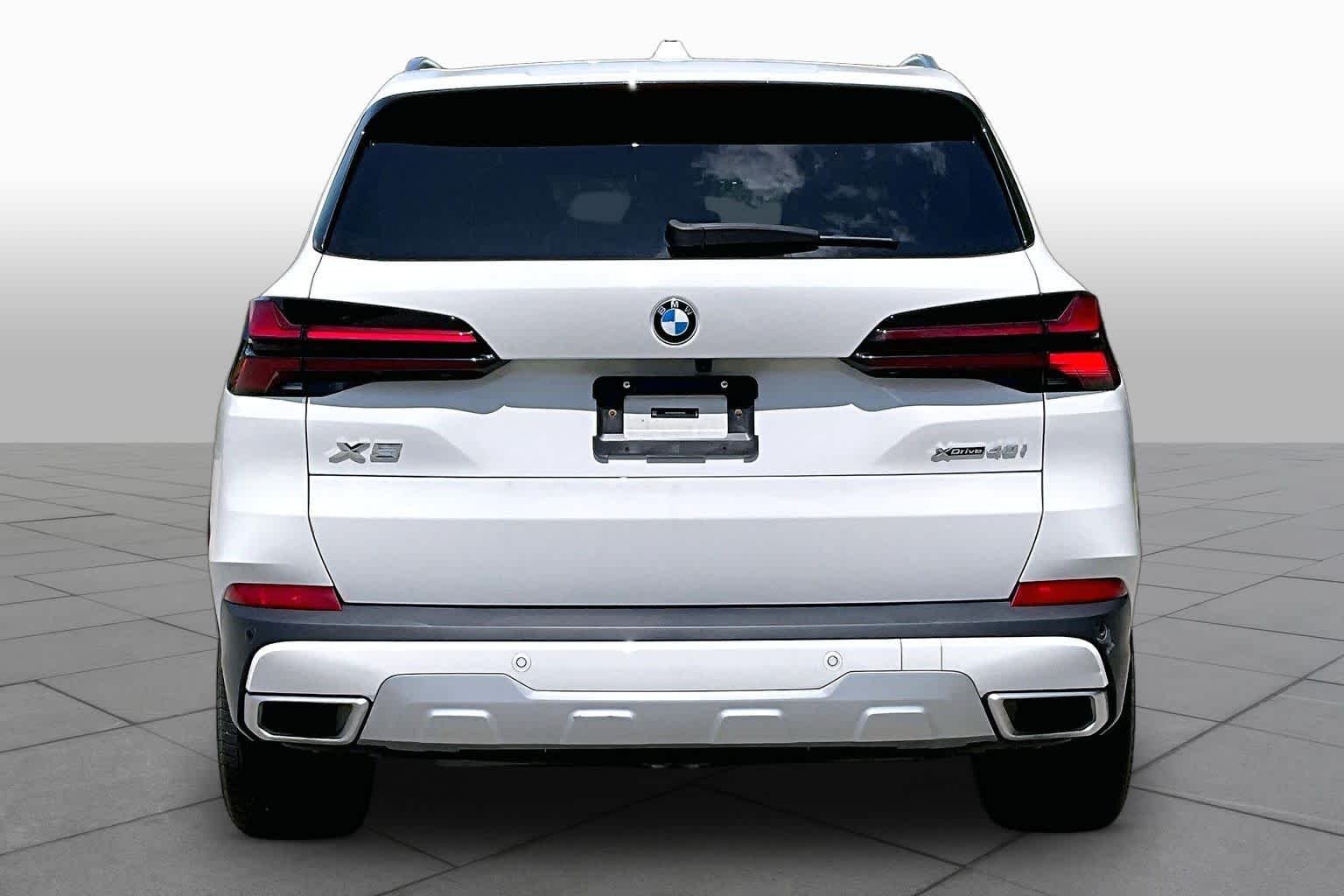 Used 2026 Alpine White BMW xDrive40i image 5