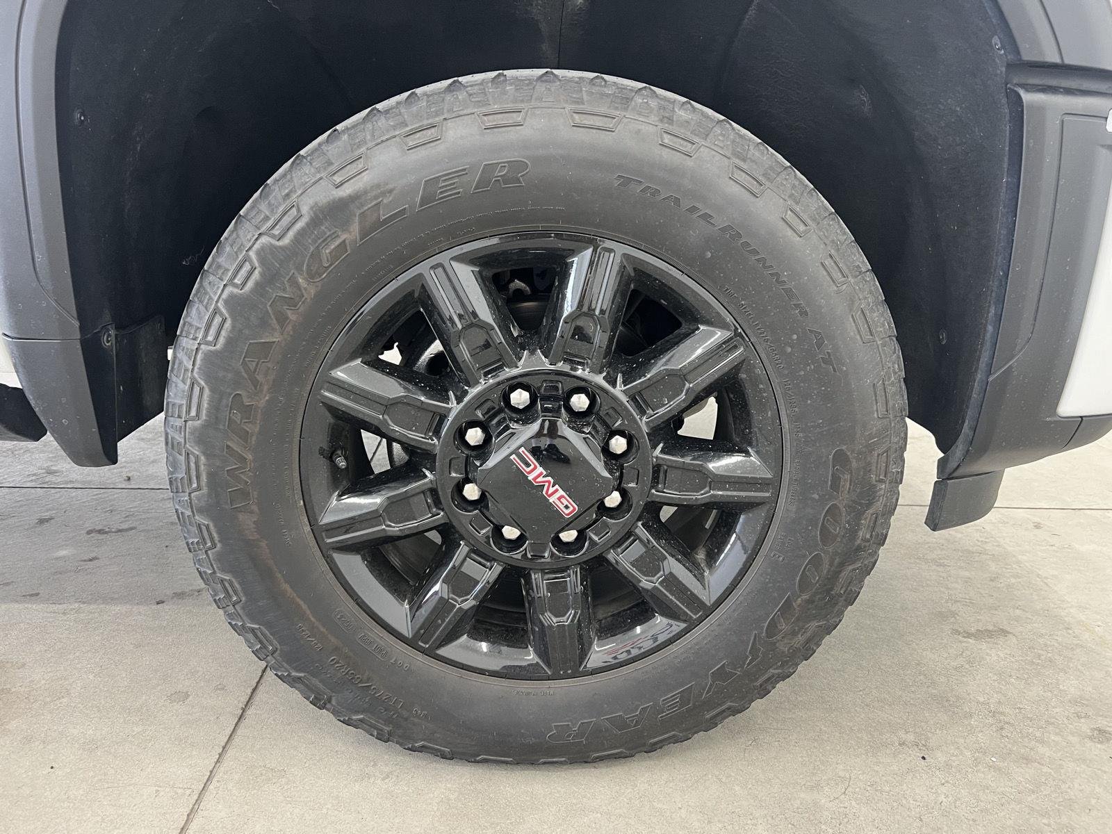 Used 2024 Summit White GMC AT4 image 8