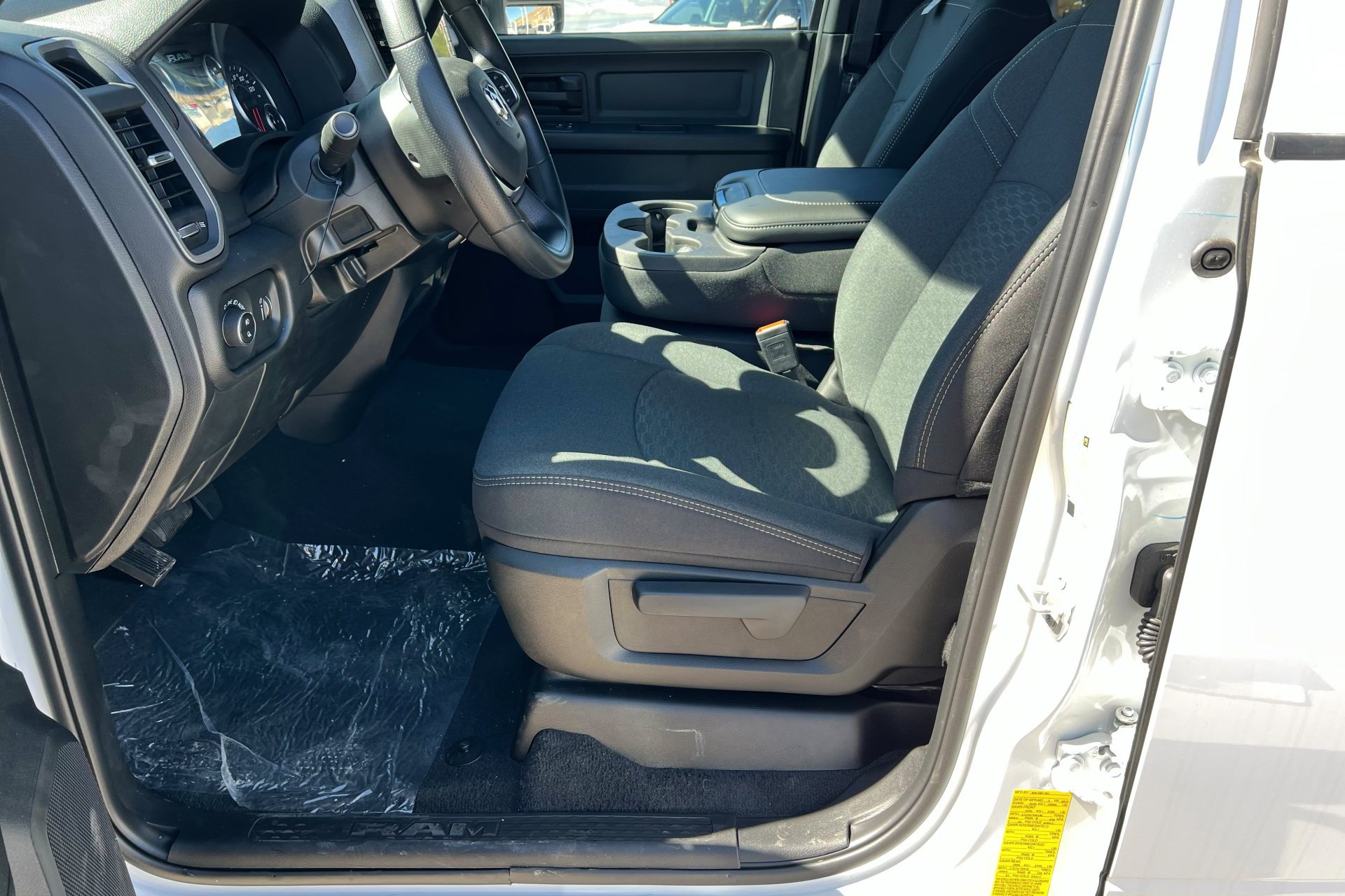 New 2025 Bright White Clear-Coat Exterior Paint RAM Tradesman image 13