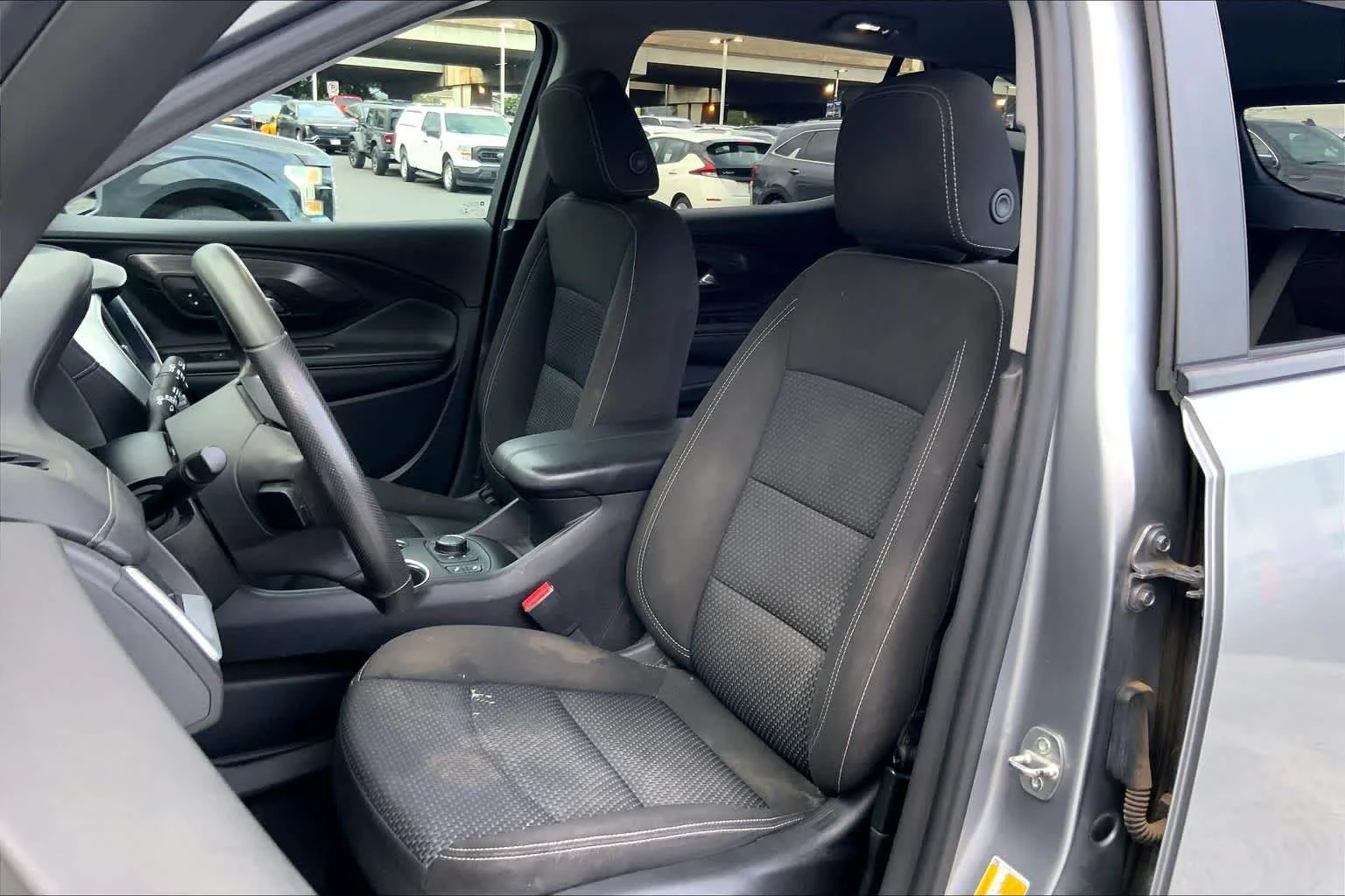 Used 2023 Sterling Metallic GMC SLE image 11