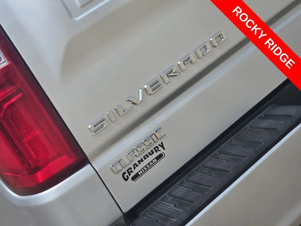 2021 Chevrolet Silverado 1500 RST - Photo 9