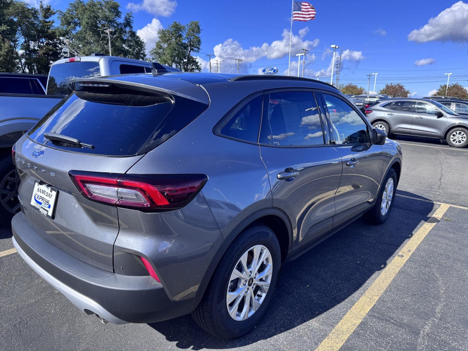 Used 2025 Carbonized Gray Ford Active image 4
