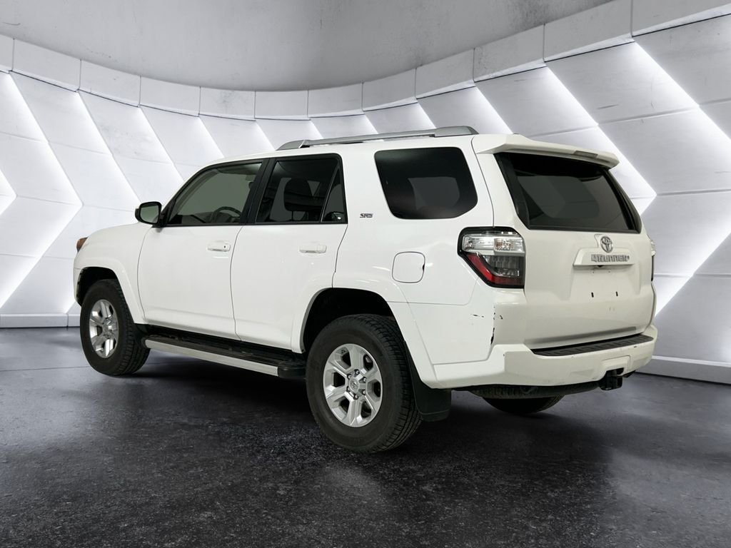 Used 2014 White Toyota SR5 image 6
