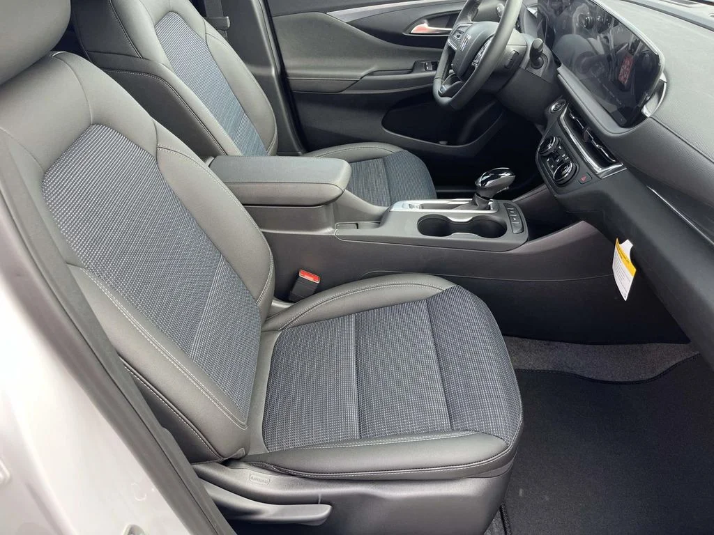 New 2026 Summit White Buick Preferred image 14