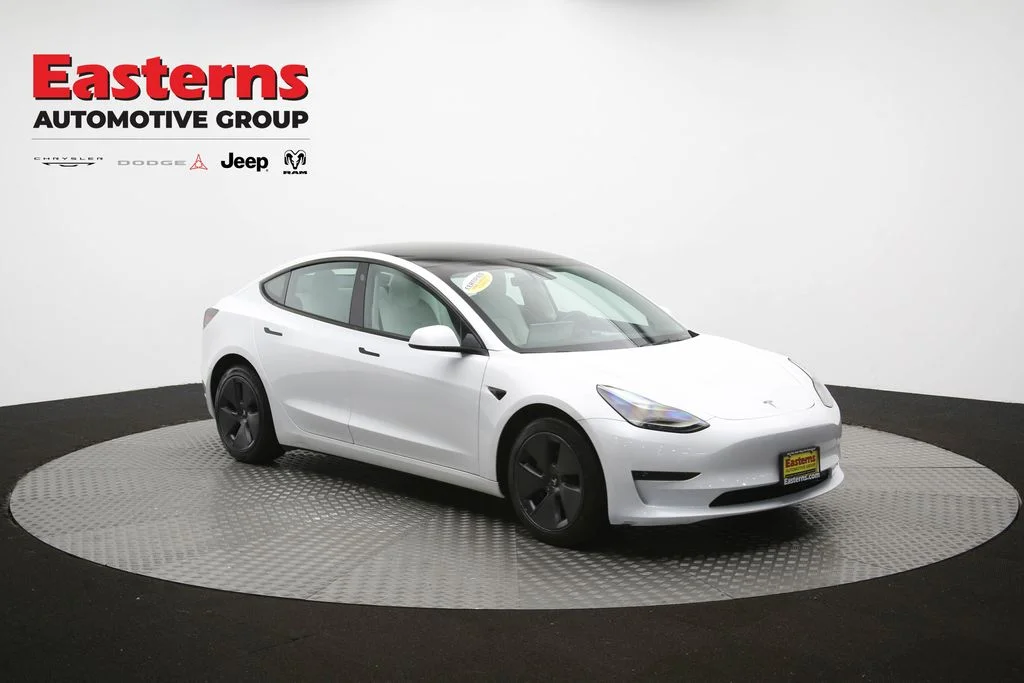 Used 2023 White Tesla Base image 45
