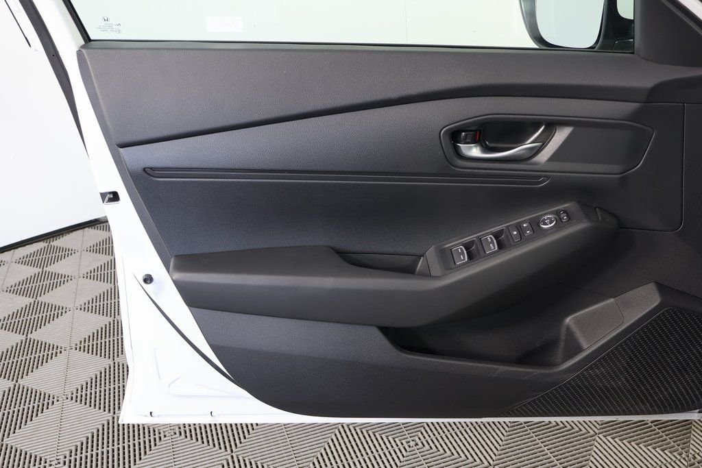 2025 Honda Accord LX - Photo 12