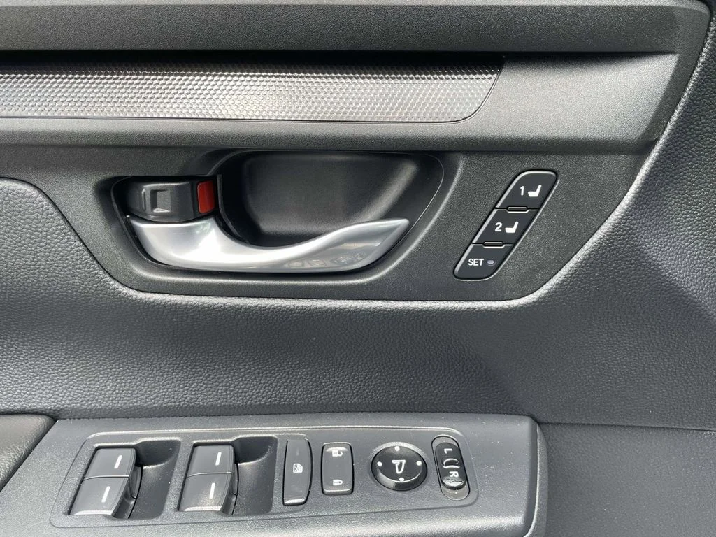 Used 2025  Honda Sport-L image 27