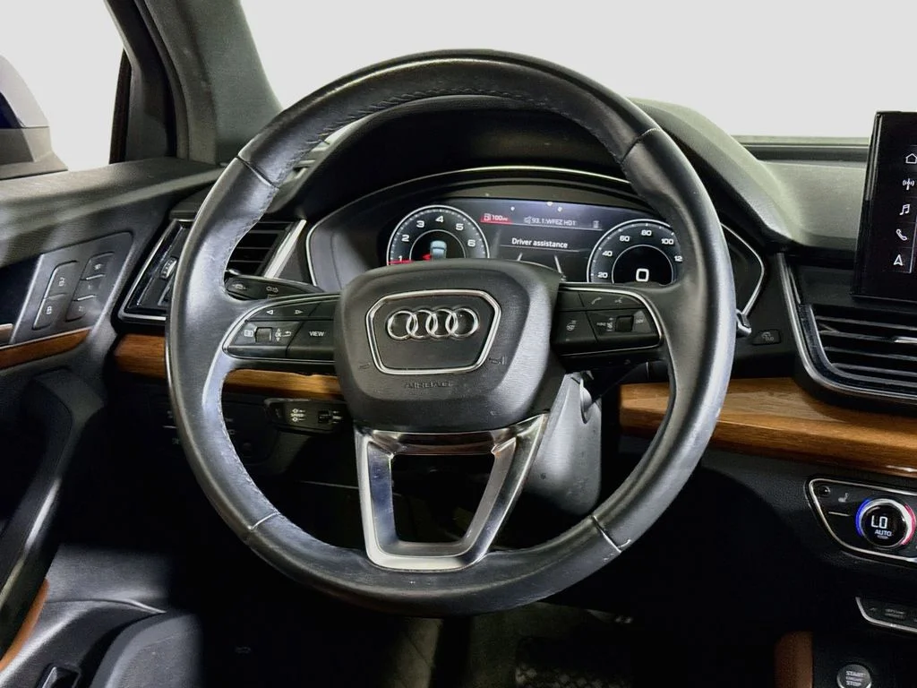 Used 2021 Navarra Blue Metallic Audi 45 Premium Plus image 10