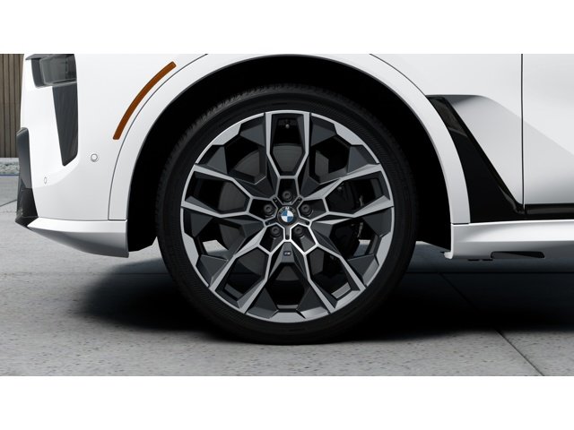 New 2027 White BMW X7 40i image 7